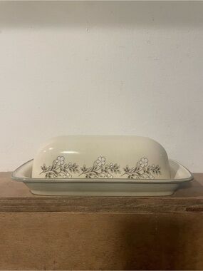Vintage Stoneware Japan Floral Cream Ceramic Butter Dish kitchen dining